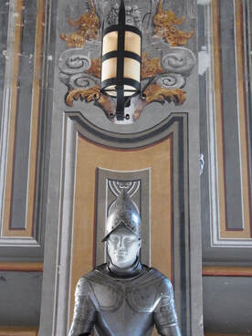 Picture af ridderrustning i stormesterens palads